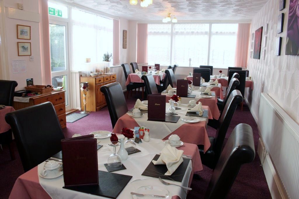 Dining Room Brekafast Swiss Cottage 2020