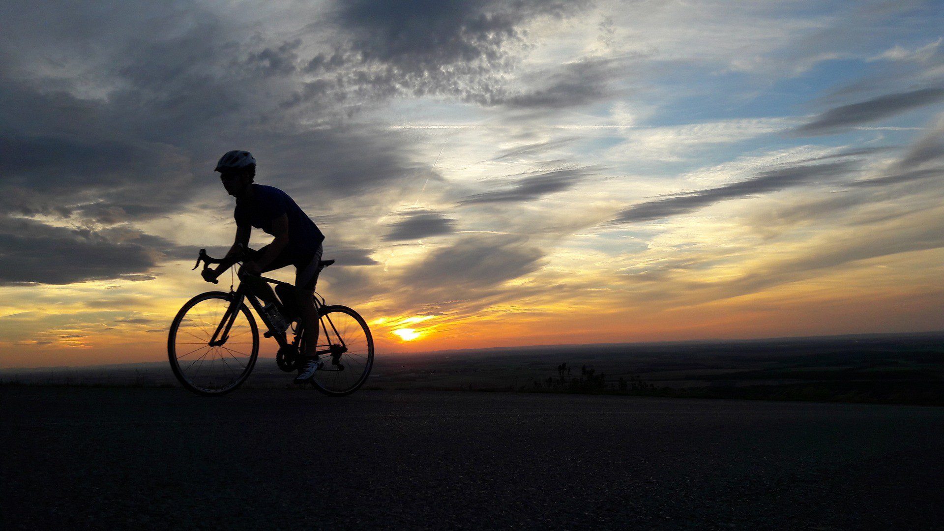 bike 2555117 1920